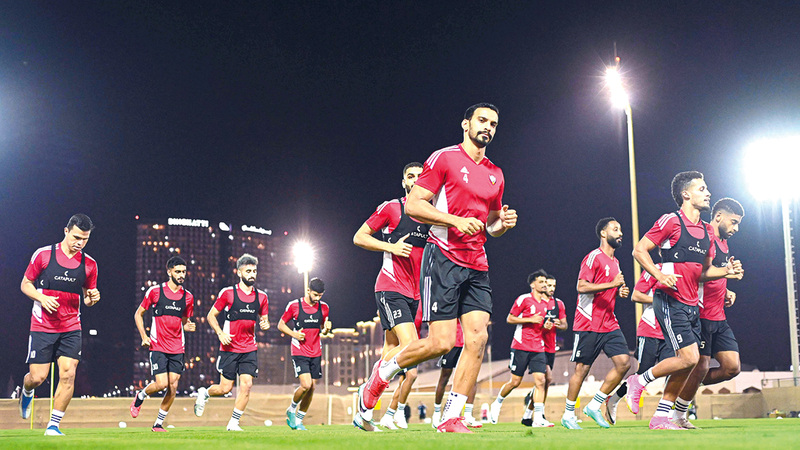 «الأبيض» يبدأ «حلم مونديال 2026» اليوم