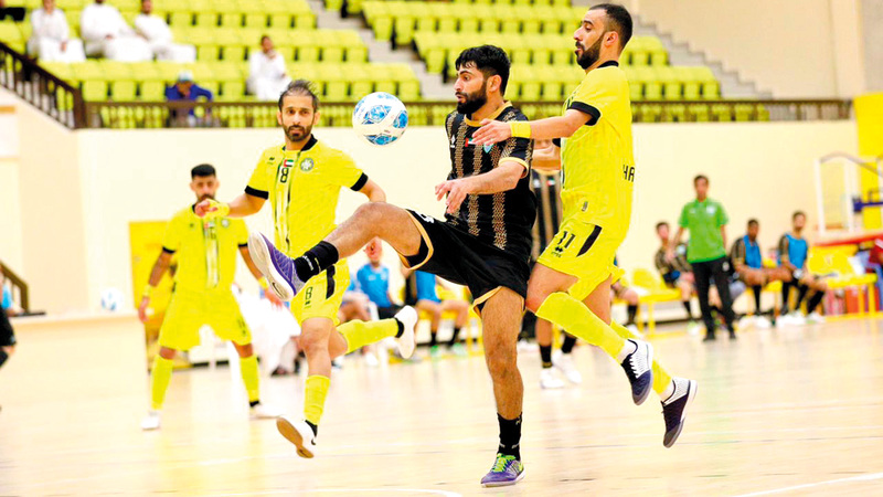 خورفكان يعزّز صدارته لدوري الصالات