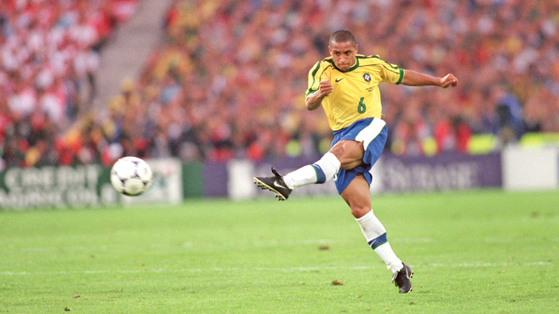 دوري أساطير العالم لكرة القدم ينطلق في دبي السبت