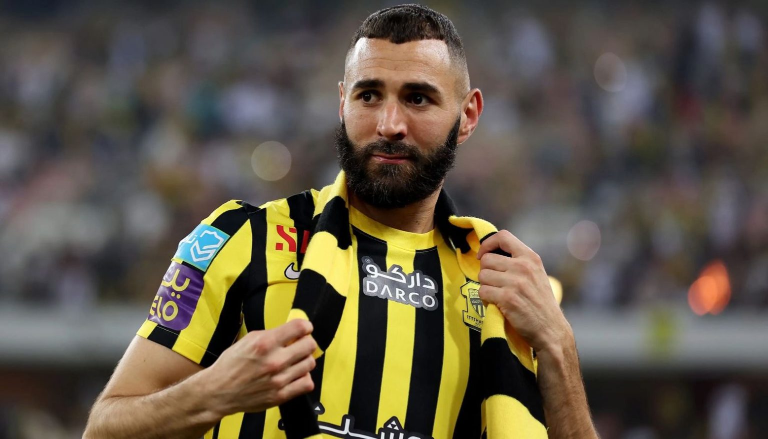 بنزيمة يدعو الأجانب في دوري”روشن” لنقل خبراتهم لأبناء السعودية