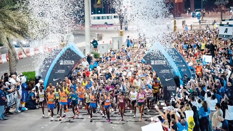 الأوغندي كويموي يتقدم نخبة العدائين في ماراثون «أدنوك أبوظبي»