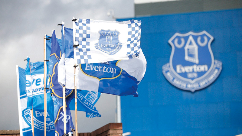 حسم 10 نقاط من رصيد إيفرتون لخرقه القواعد المالية