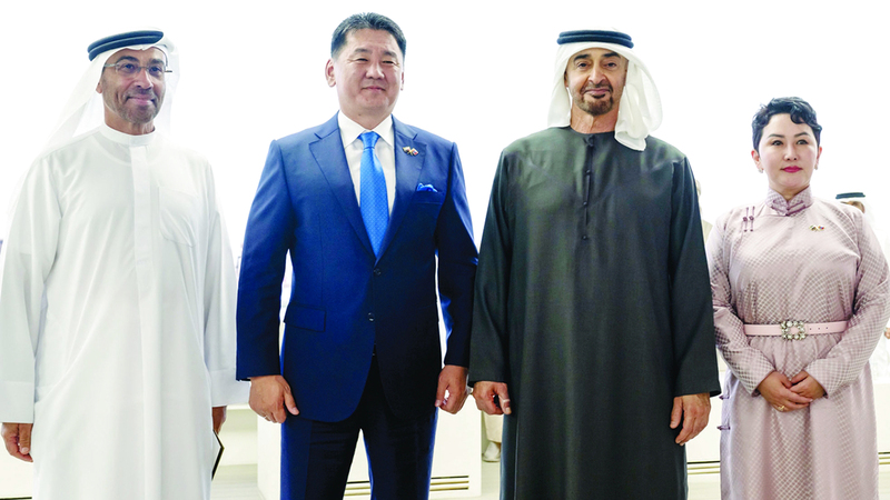 رئيس الدولة ورئيس منغوليا يبحثان تطوير التعاون المشترك