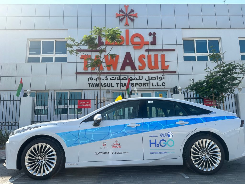 شركة تواصل للمواصلات تطلق تجربة أول مركبة أجرة تعمل بالهيدروجين الأخضر في أبو ظبي