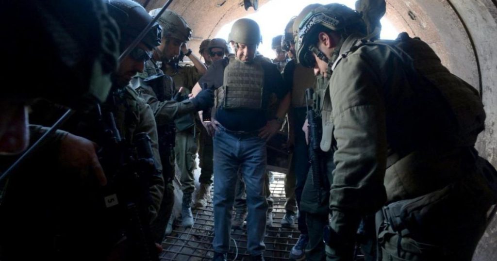 نتنياهو خلال جولة في غزة اليوم : لدينا 3 اهداف للحرب ضد القطاع