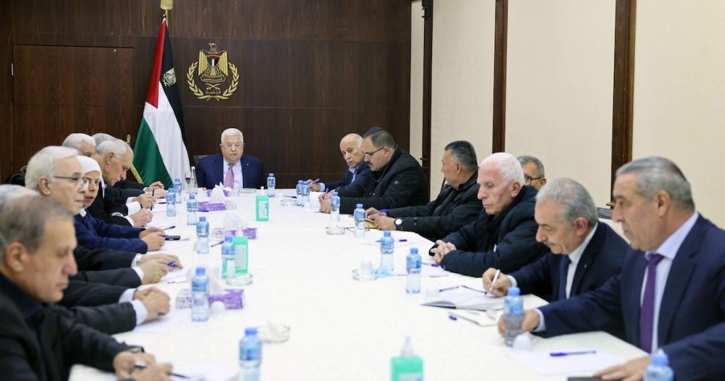 مركزية فتح : لن نسمح باقتطاع شبر واحد من غزة