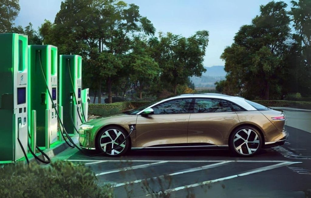 إطلاق مركز لتطوير شواحن السيارات الكهربائية في الرياض