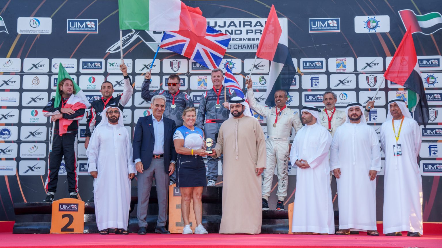 محمد الشرقي يتوج أبطال العالم في سباق الزوارق السريعة بالفجيرة