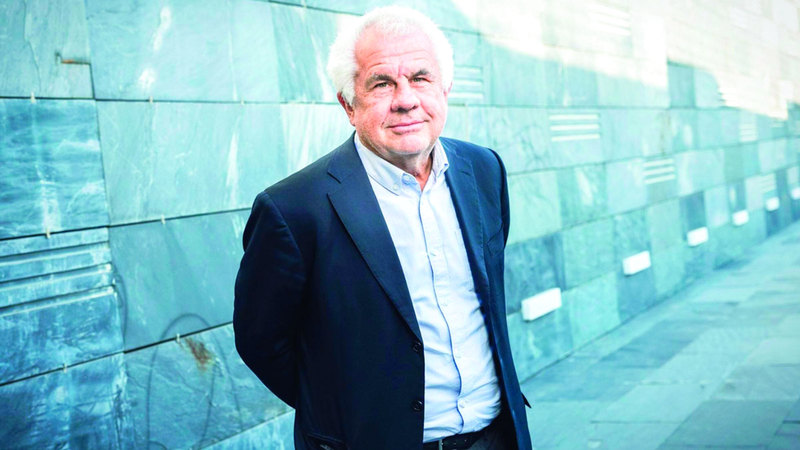 خبير اقتصادي: النظرة السلبية للهجرة في الغرب يجب أن تتغير