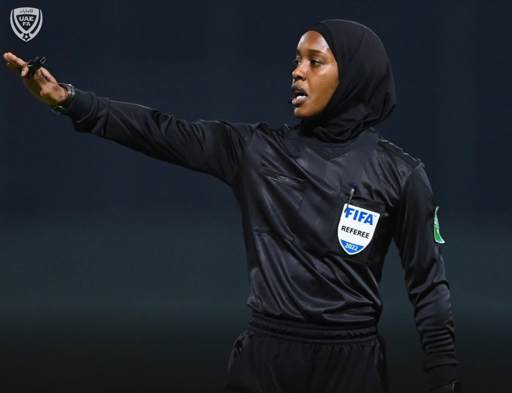 الحكمة الإماراتية خلود الزعابي تُدير نهائي غرب آسيا للواعدات