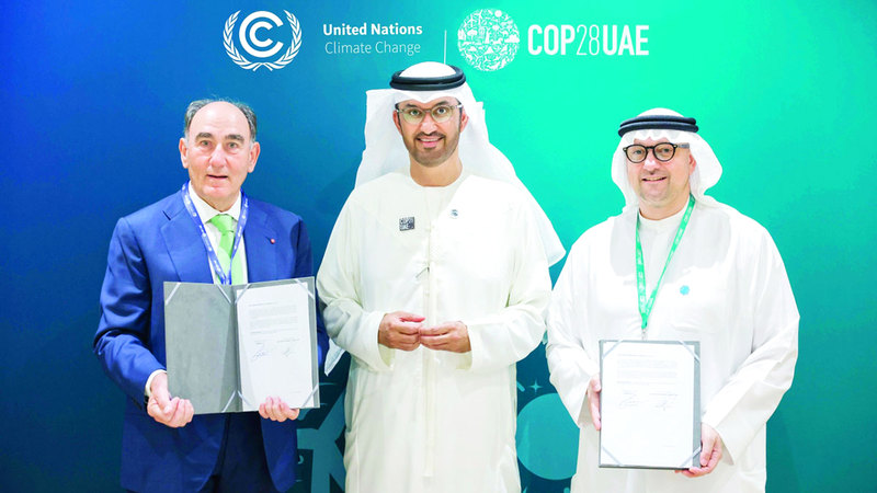 شراكة بين «إيبردرولا» و«مصدر» لاستثمار 15 مليار يورو في مشروعات طاقة الرياح البحرية