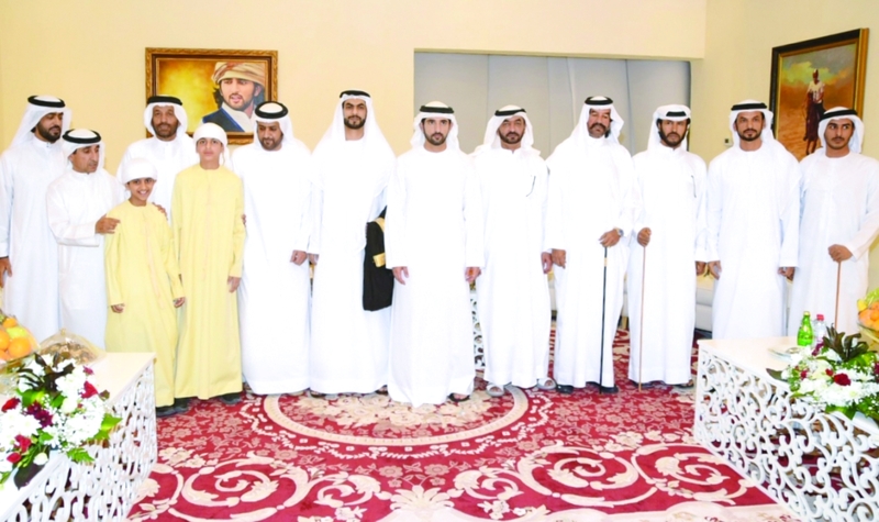 حمدان بن محمد يحضر أفراح الحربي والعامري.. وبن غدير وبن هندي