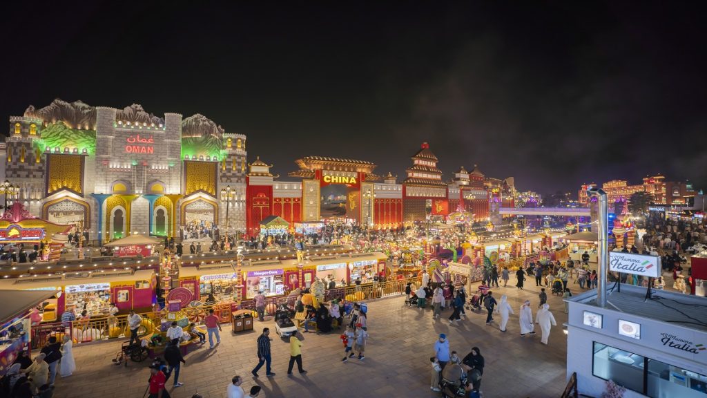 القرية العالمية: كل هذه المفاجآت بانتظاركم ليلة رأس السنة