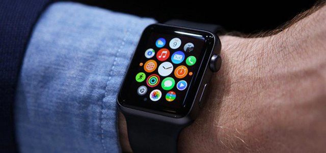 “أبل” تعلن التوقف عن بيع طرازين من ساعاتها الذكية