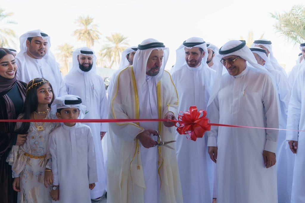 حاكم الشارقة يفتتح سوق كلباء التراثي