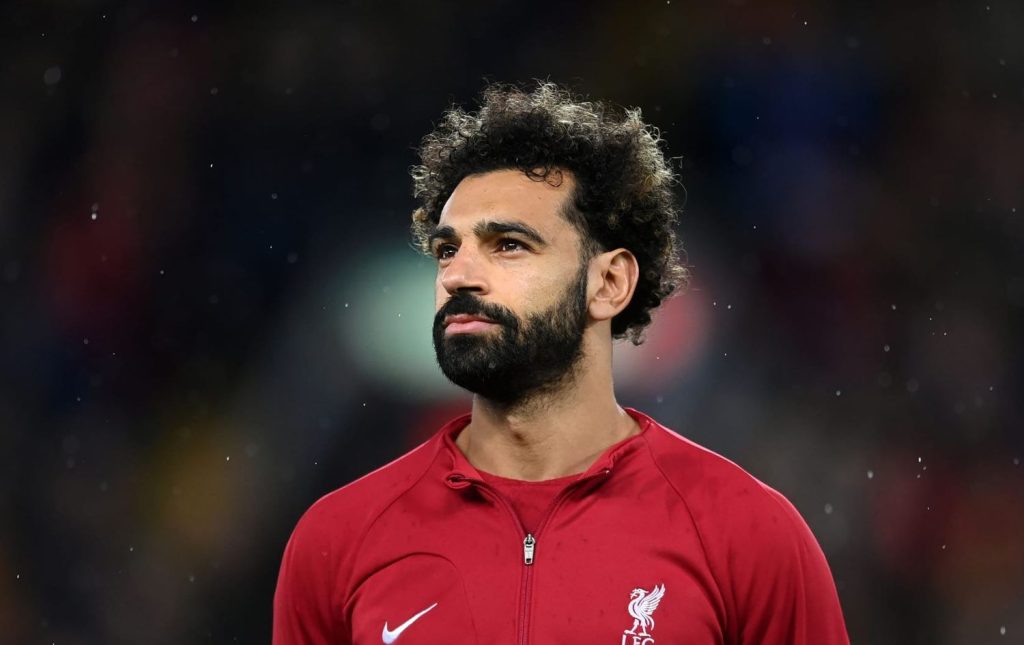 “بالأبيض والأسود”.. محمد صلاح: قلوبنا مثقلة بالحرب الوحشية في غزة.. من فضلكم لا تنسوهم
