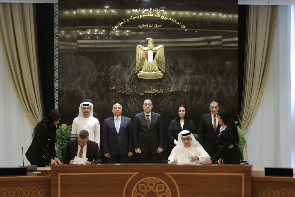 «موانئ أبوظبي» تشغّل محطة في ميناء سفاجا المصري