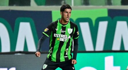 شباب الأهلي يضم البرازيلي كاسكاردو