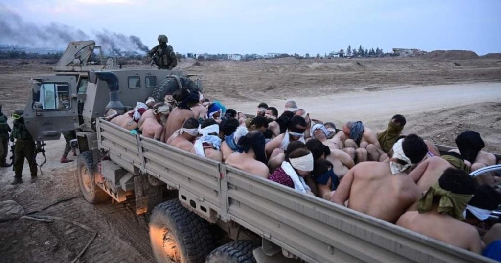 إسرائيل تحتجز 142 معتقلة من غزة