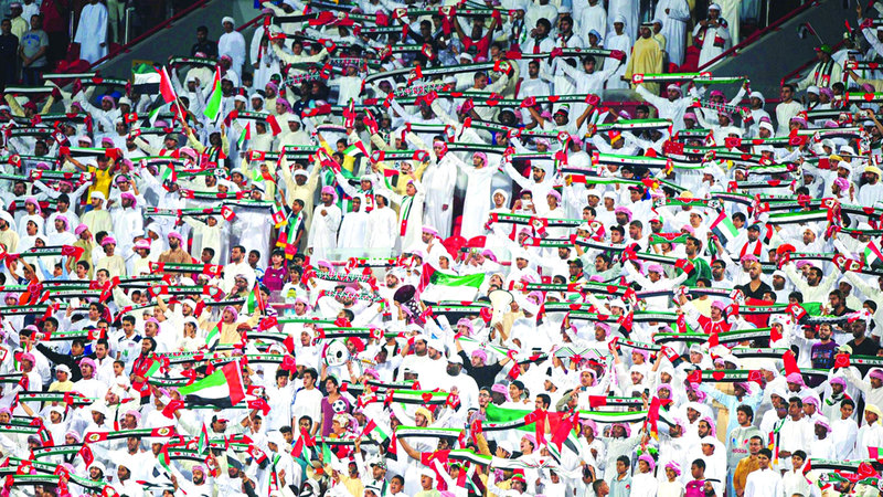 مشجعون: مستعدون لدعم المنتخب في الدوحة رغم ظروف العمل.. وعلى نفقتنا الخاصة