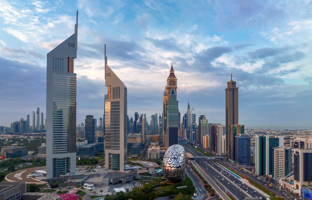 “أوبك” تتوقع زخماً مستمراً لاقتصاد الإمارات بدعم ثقة الأعمال والمبادرات الحكومية