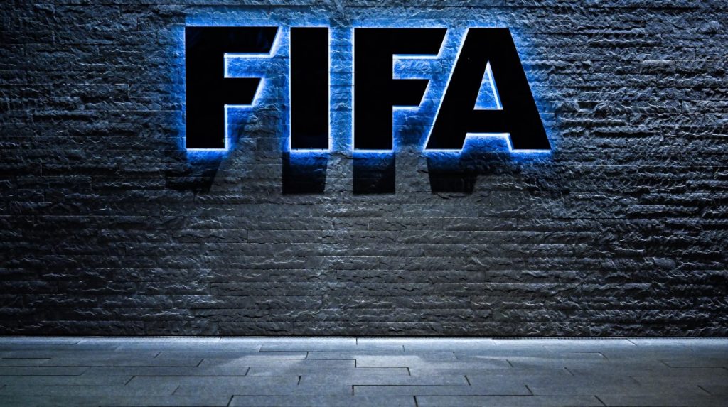 الاتحاد الدولي لكرة القدم: دبي “جوهرة الشرق الأوسط”