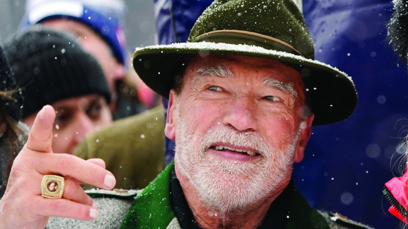 أرنولد يبيع ساعته بـ 270 ألف يورو دعماً للمناخ