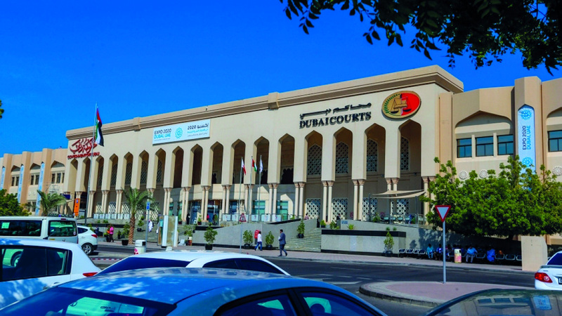 تغريم سائق خالف أنظمة المرور وشخصين لم يلتزما بمعابر المشاة