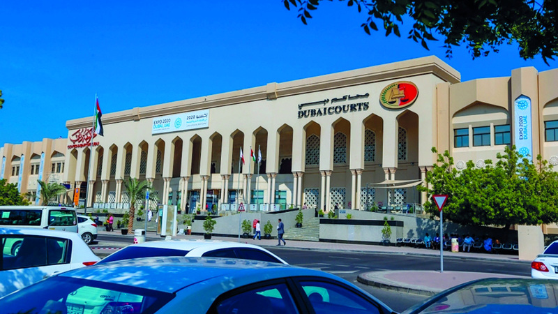 شخصان يتطاولان بالسبّ على محامية وطبيبة