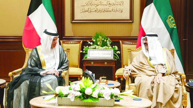 أمير الكويت يستقبل سعود بن صقر القاسمي
