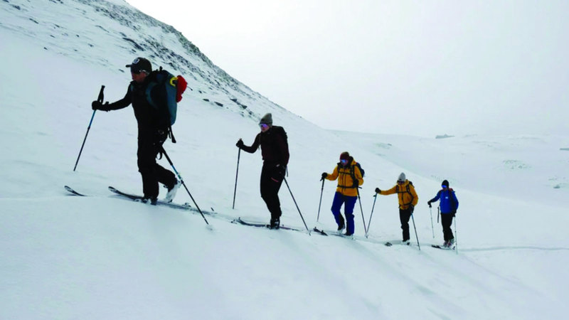 متعة التجول في جبال الألب.. حيث كل شيء أبيض