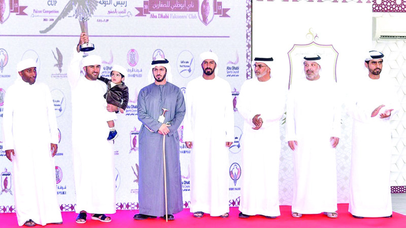 كأس رئيس الدولة للصيد بالصقور تتوج الفائزين