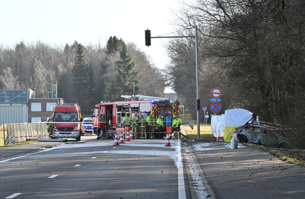قتيلان في اصطدام طائرة بسيارة في بلجيكا