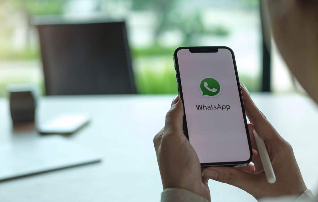 كيفية إنشاء استطلاعات الرأي في تطبيق واتساب