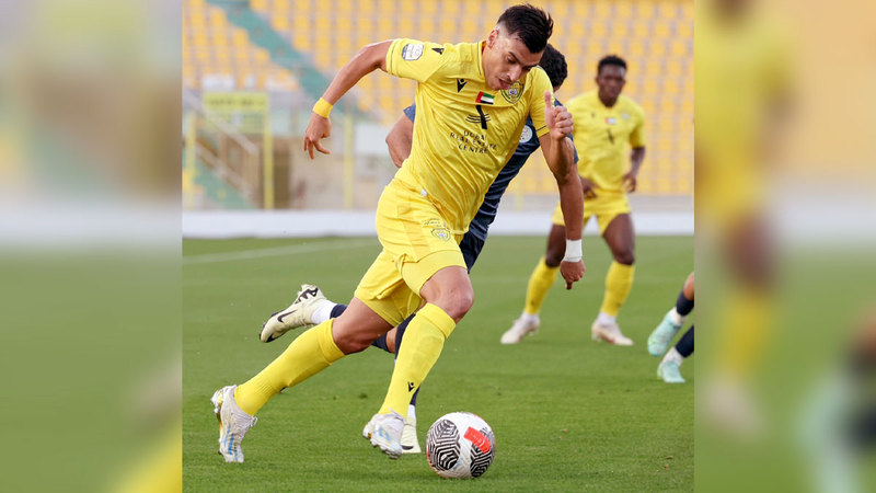 مباراتا قمة في استئناف «دورينا» 12 الجاري