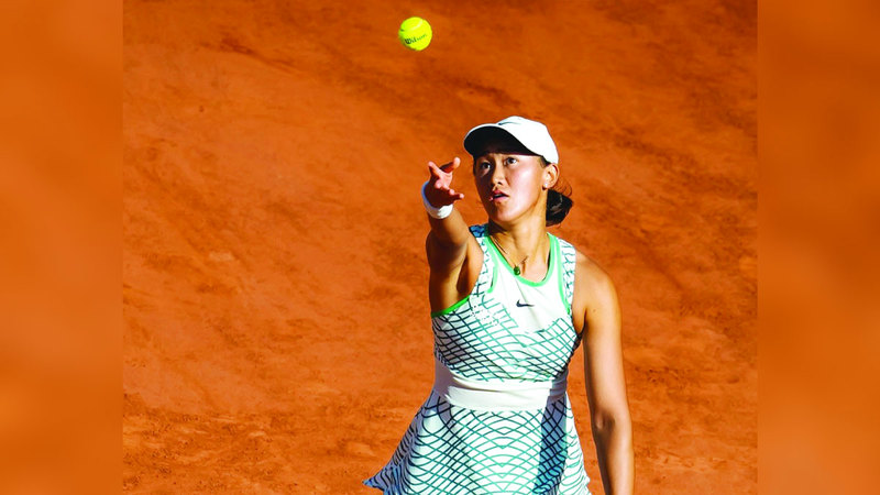 نجمة الصين تشارك في «مبادلة أبوظبي» للتنس