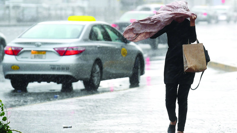 رياح قوية وانخفاض ملحوظ في «الحرارة» اليوم