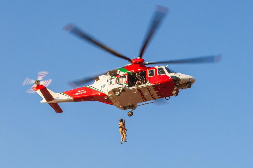 الحرس الوطني ينجح بإنقاذ شخصين كانا مفقودين في البحر إثرغرق قاربهما