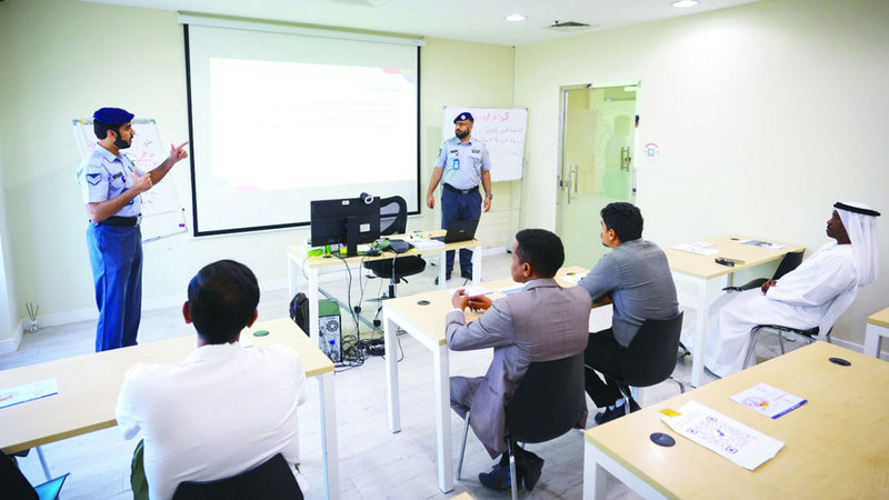 2589 مستفيداً من دورات خفض النقاط المرورية بأبوظبي خلال 2023