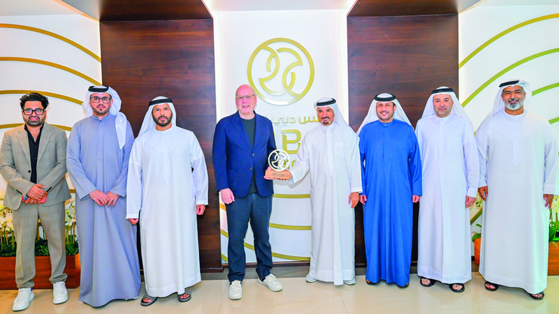 أندية دبي تستعرض أفضل طرق الاستثمار في الرياضة مع رئيس مانشستر يونايتد