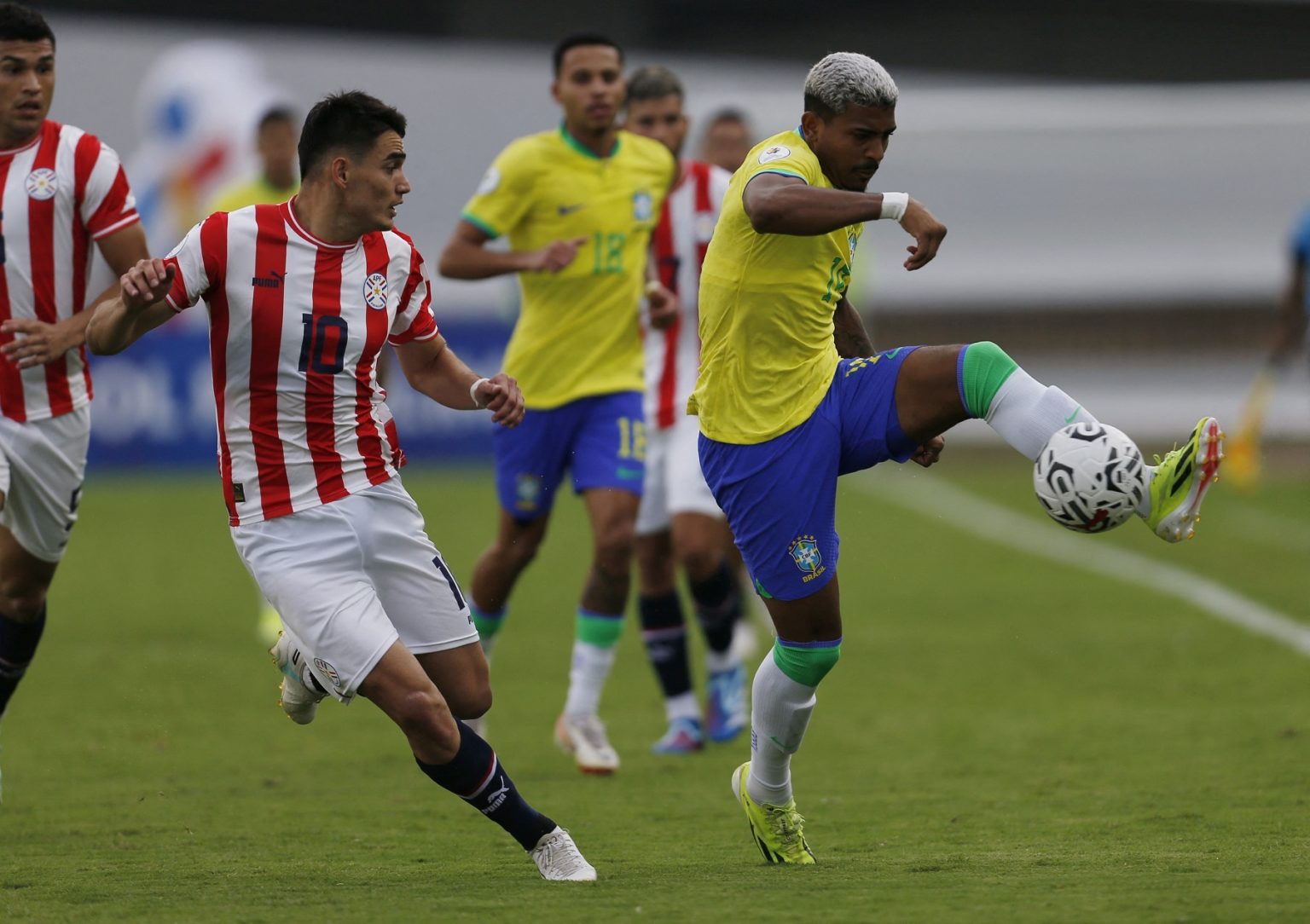 باراغواي تصدم البرازيل وتقترب من أولمبياد باريس 2024