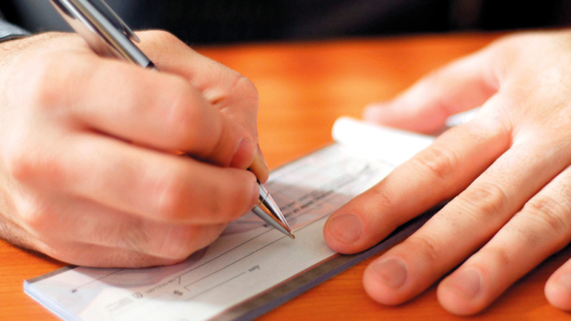 هل يجوز تسجيل عدة شيكات مرتجعة في قضية واحدة؟