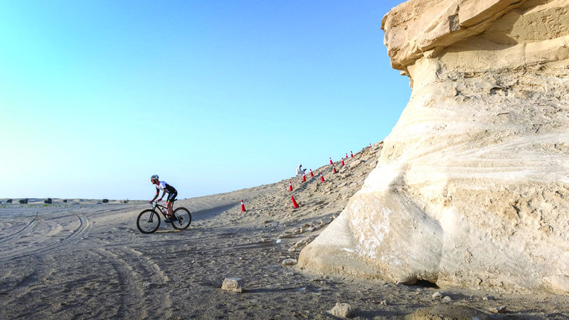 276 درّاجاً يشاركون في السباق الصحراوي لبطولة السلم اليوم