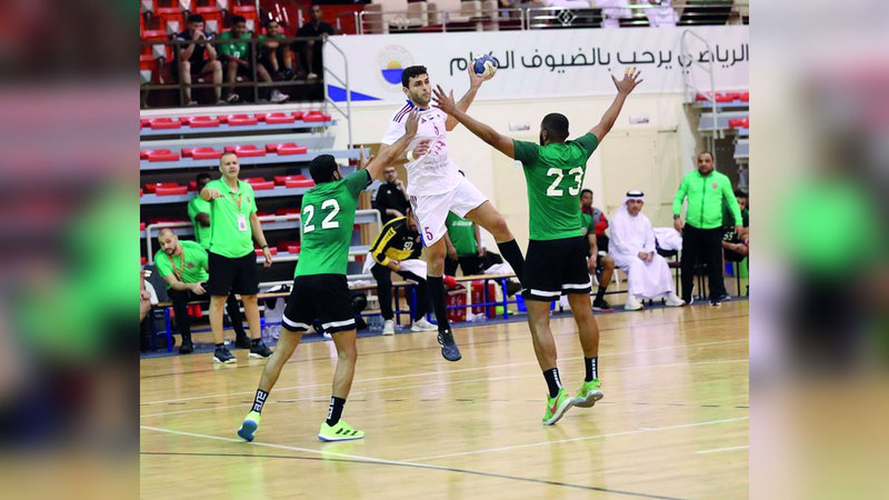 الشارقة يكسب رهان شباب الأهلي في «مؤجلات» دوري اليد