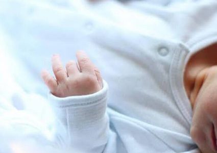 فرنسية تطلق على مولودها اسم جزائري ساعدها في ولادته