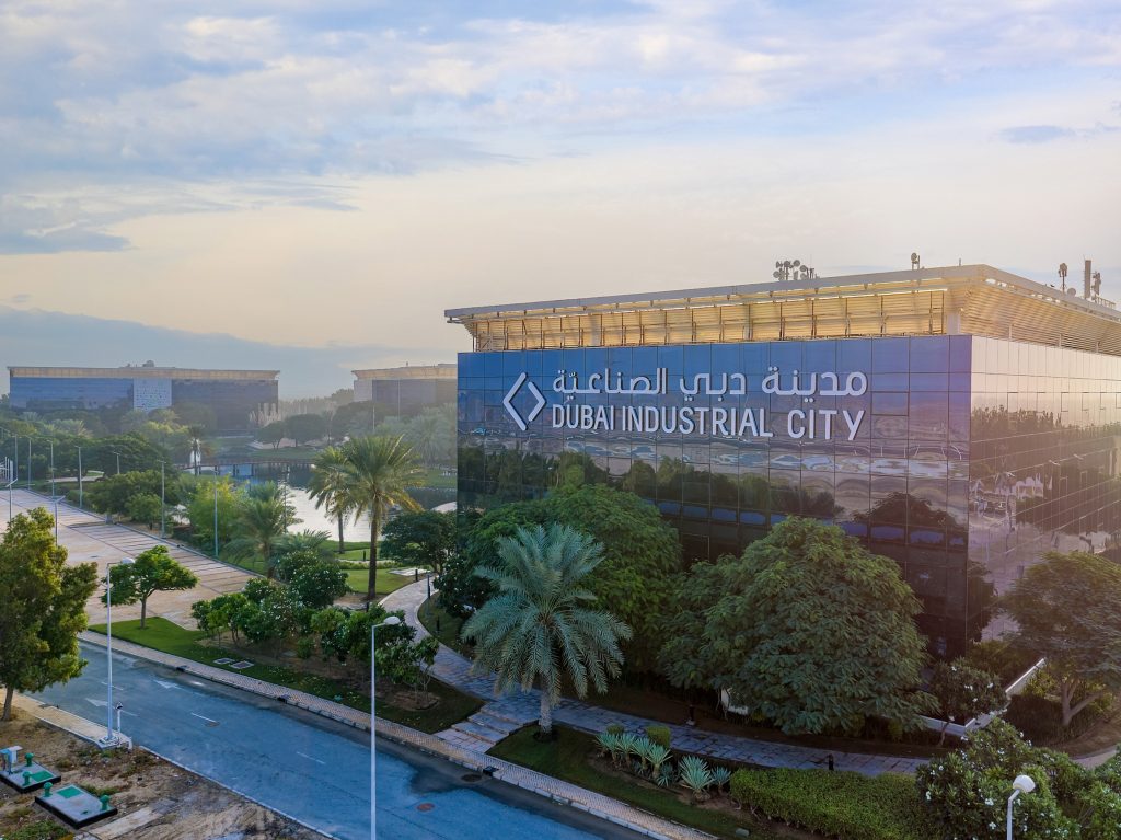«دبي الصناعية» تسجل 800 مليون درهم استثمارات جديدة لشركات الأغذية والمشروبات في 2023