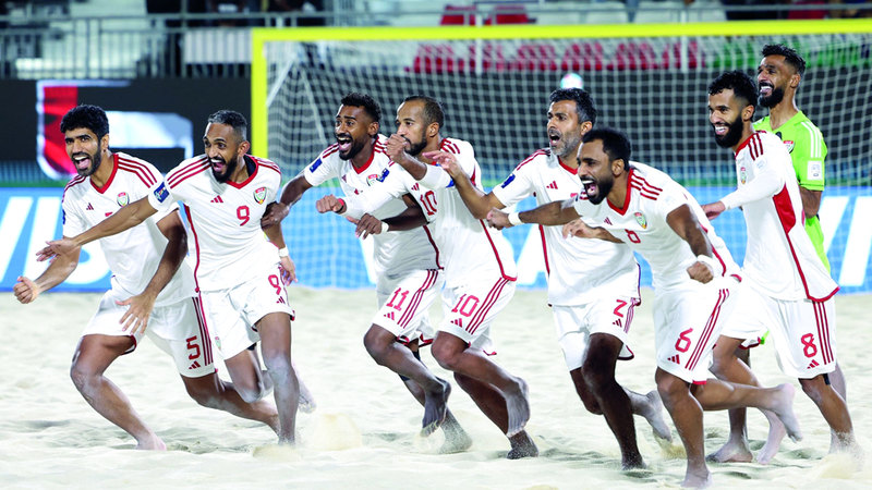 الأبيض يهزم إيطاليا في «مونديال الشاطئية»