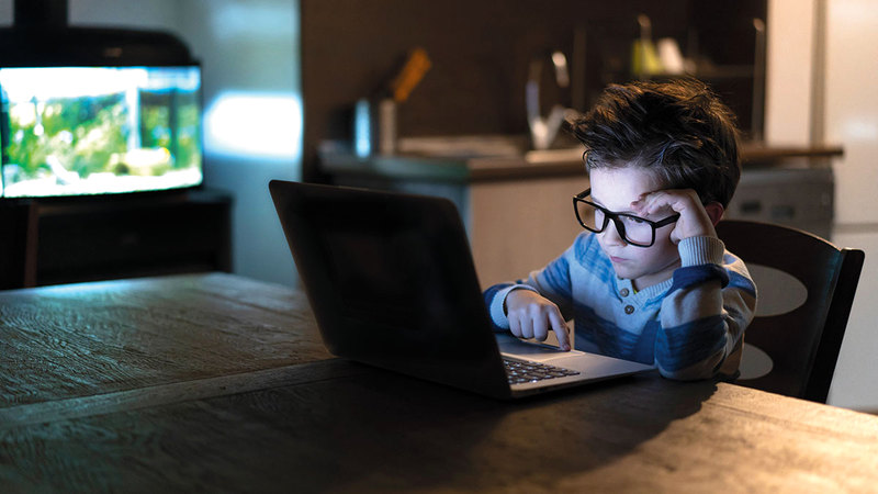 شرطة دبي تتعامل مع 105 معلومة وشكوى حول جرائم إلكترونية بحق الأطفال