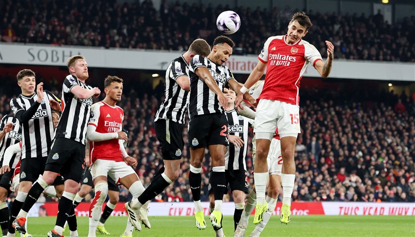 آرسنال يطارد ليفربول ومانشستر سيتي