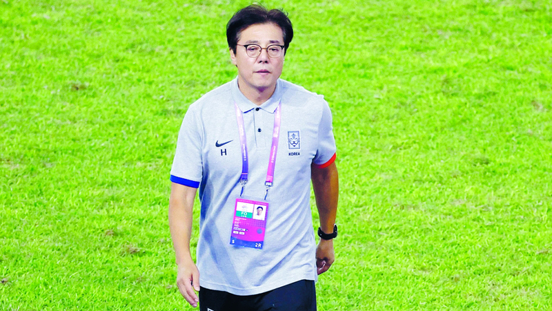 كوريا الجنوبية تُعيّن هوانغ سيون مدرباً مؤقتاً